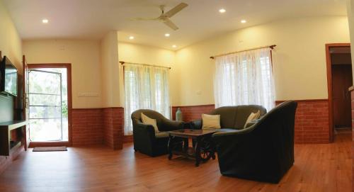 Mararikulam Villa | Waves and Shores Beach Villa