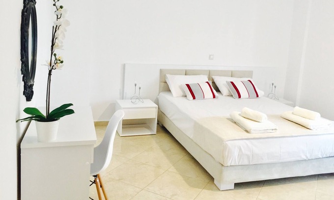 Kodrra Apartment | Waves apartment by the beach
