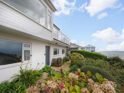 Downderry House | Waves Edge