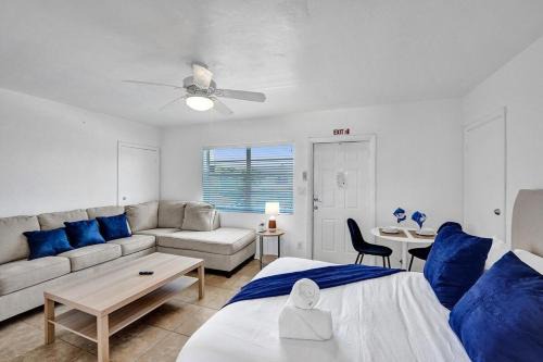 North Beach Apartment | Waves On Desoto Deluxe Studio # 4