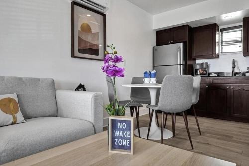 North Beach Apartment | Waves On Walnut # 5-beach Access