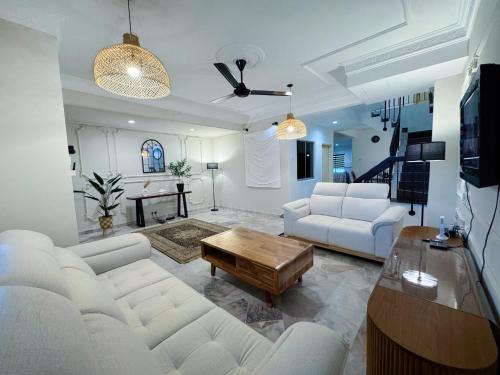 Puchong House | Wawasan Puchong Fully Air Con Spacious PUSAT BANDAR PUCHONG Home