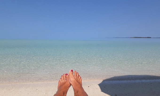Governor's Harbour Apartment | "We Make Your Stay In The Bahamas Both Comfortable and Affordable"