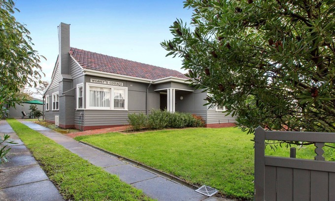 Mornington House | Weavers Cottage - 3 Bedrooms