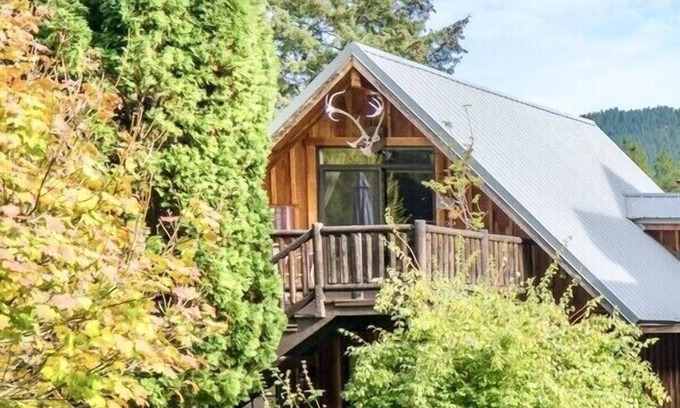 Leavenworth Cottage | Wedge Mountain Suite Leavenworth - Rustic Mountain Getaway - 5 min to town !n