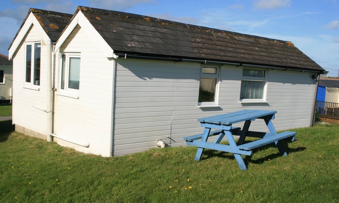 Hayle Ski Chalet | Wee Cott is a detached,privately owned traditional style holiday chalet. Set on