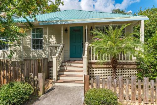 Downtown Historic District House | Weeden Cottage