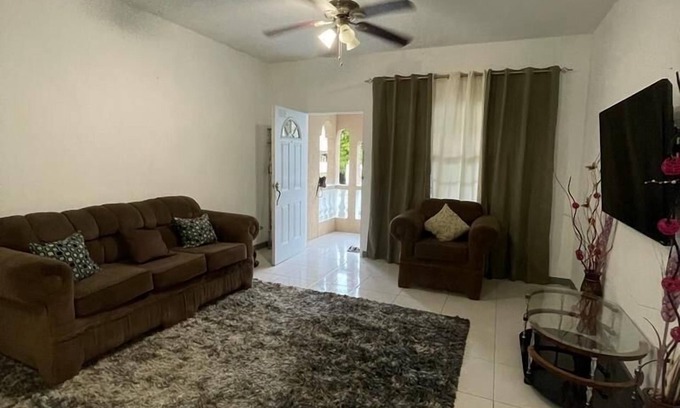 Port Antonio House | Weekendz- Cozy 2BRD Suite
