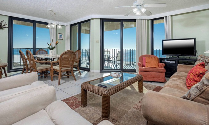 Orange Beach Condo | *WEEKLY SPECIALS!* Phoenix III - 4th Floor - 3 Bedroom