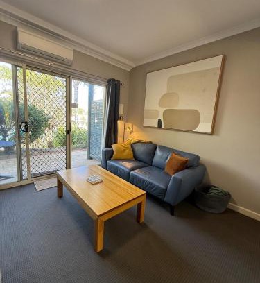 Pelican Point Apartment | Weerona
