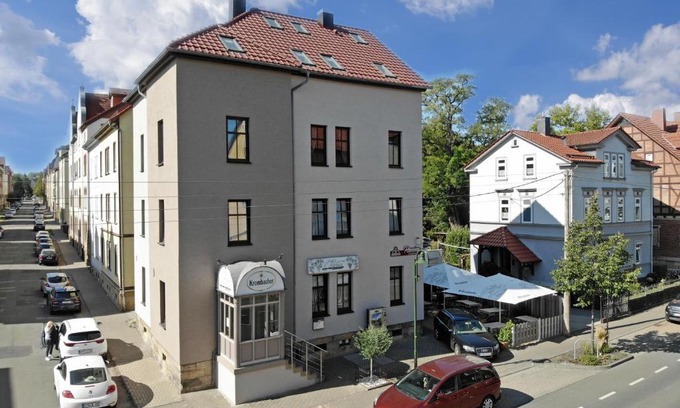 Gotha House | Weisser Brunnen