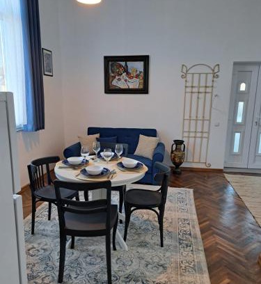 Carei Apartment | Weisz Apartment-City Center-Free Private Parking,Wifi,Air conditioner