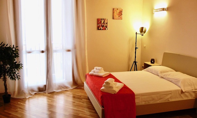 Ruggero Settimo Apartment | WelcHomeLoft: holiday home