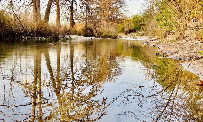 Leakey House | Welcome anytime, 55 yards to the Frio river