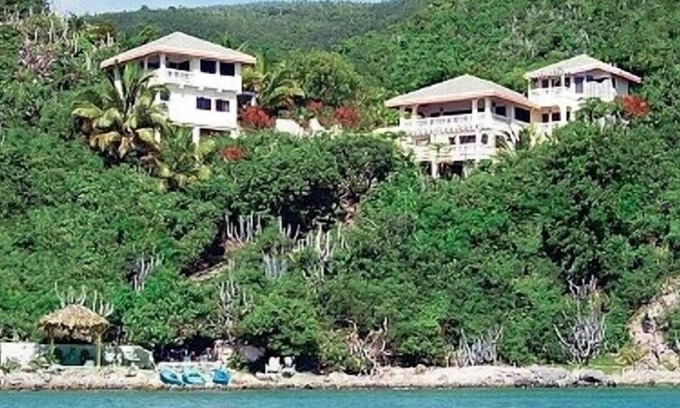Spanish Town Villa | WELCOME DINNER - LUXURY AMENITIES- SEASIDE VILLA! ~ 109 "5-STAR" REVIEWS!