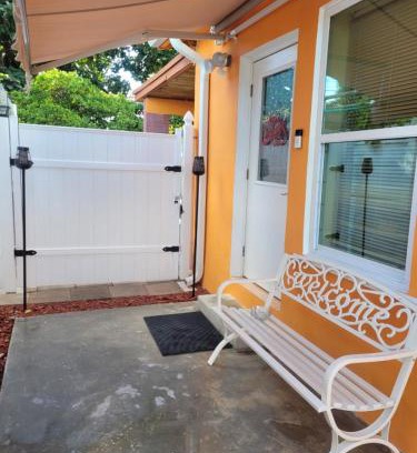 West Little Havana House | Welcome Heart and Reliable Heart Vacation Houses