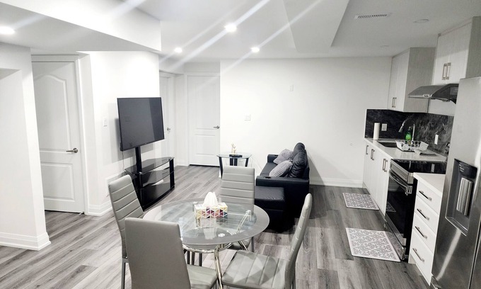 Brampton Apartment | Welcome Home- 2 BR Basment suite