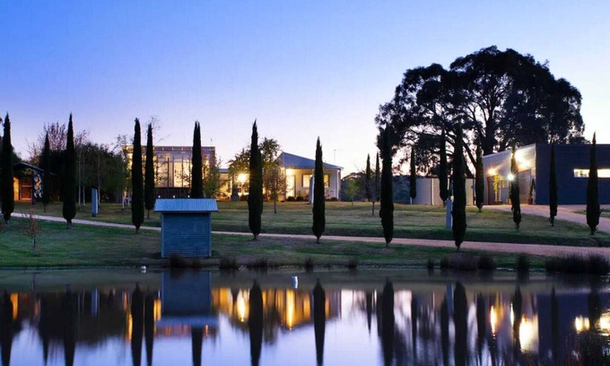 Shepherds Flat House | Welcome Paddock Solar Pool & Spa- Great for Summer