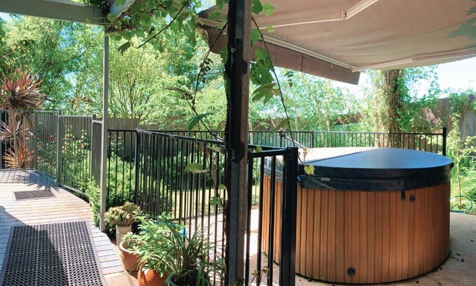 Mount Jagged House | Welcome Springs B&B
