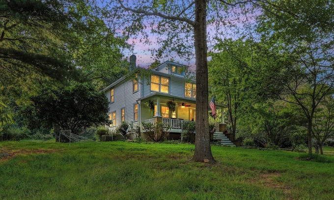 Calverton Other | Welcome to Badby Wood Farmhouse. 3BR/2.5 Bath in the heart of Fauquier County.