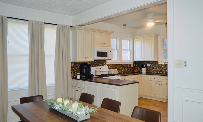 Morgantown House | Welcome to Blue and Gold Getaway!