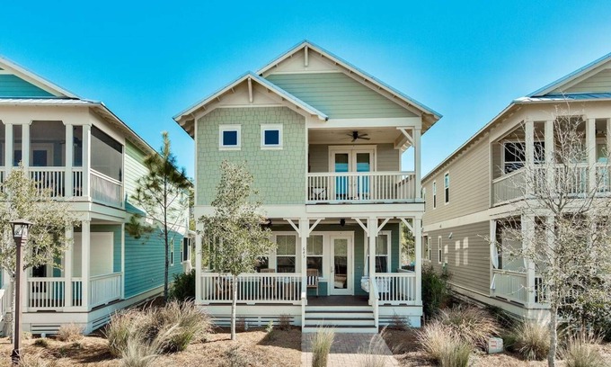 Santa Rosa Beach House | Welcome to C'est LaLa Vie – A Relaxed + Refined Beach Escape in NatureWalk at Seagrove