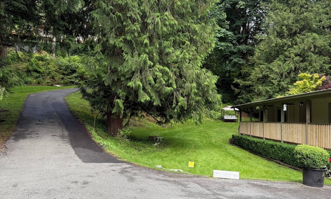 Cultus Lake House | Welcome to Cultus Lake Hide-A-Way