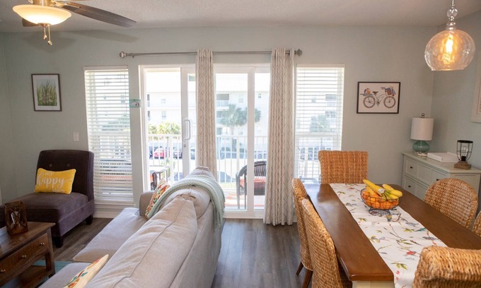 Navarre Beach Condo | Welcome to Emerald Sea-cret! at Gulf Island Condos |Walk to White-Sand Beaches |Relax by the Pool!