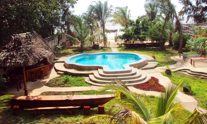 Jambiani Bed & Breakfast | Welcome to Kobe House, cozy solutions in beachfront properties.