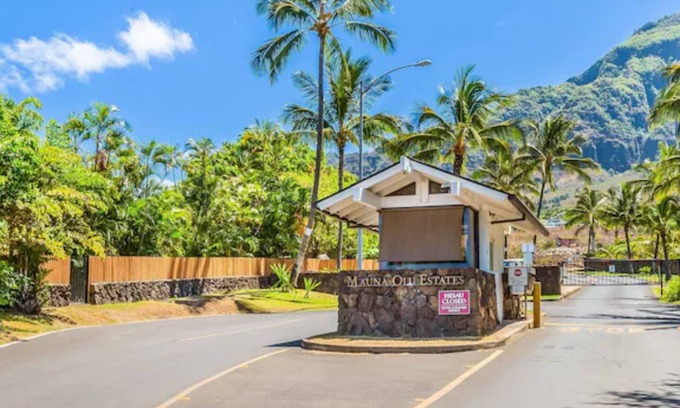 Makaha Valley House | Welcome to Nalani, which means the “The Heavens” License # 840291500050