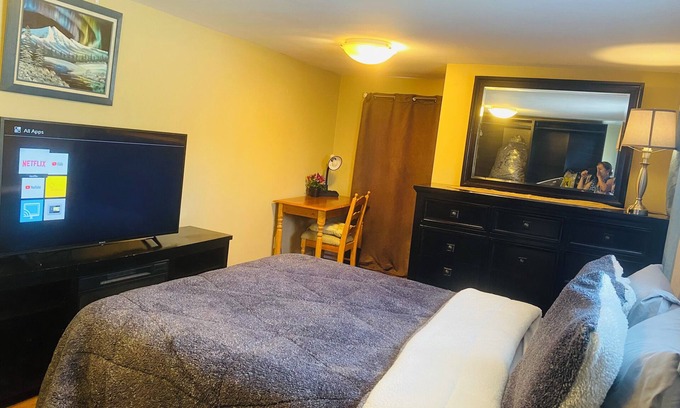 Bridgewater Apartment | Welcome to our cozy/charming 2 Bedroom 1 Bath Apartment in Central Bridgewater