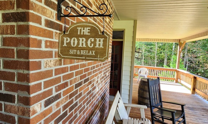 Mount Airy House | Welcome to our Mountain Thyme Home,nThe perfect place with a beautiful view!n