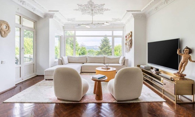 Sariyer Apartment | Welcome to our spacious bright 3 bedroom home with gorgeous views! Situated on the 2nd floor