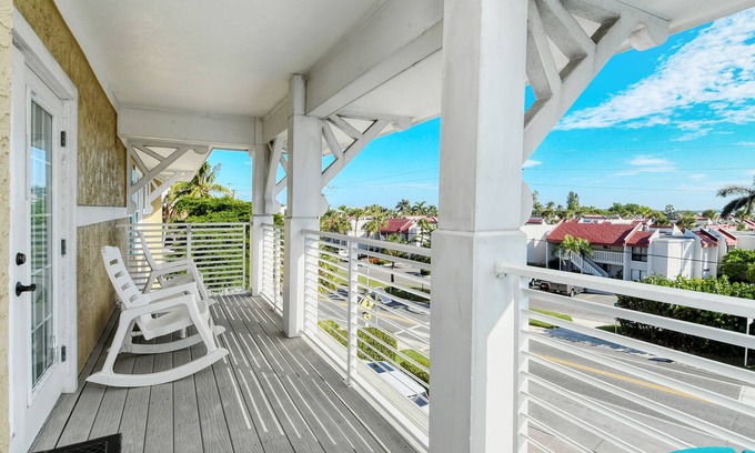 Bradenton Beach Condo | Welcome to paradise! Direct beach access, Holiday dates available!
