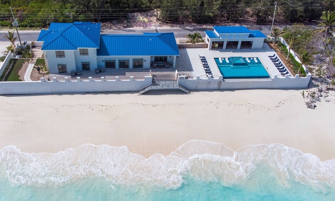 Tar Bay House | Welcome To Sandy Bum Relax In Luxury On Tar Bay Beach (6 Bedroom Listing)