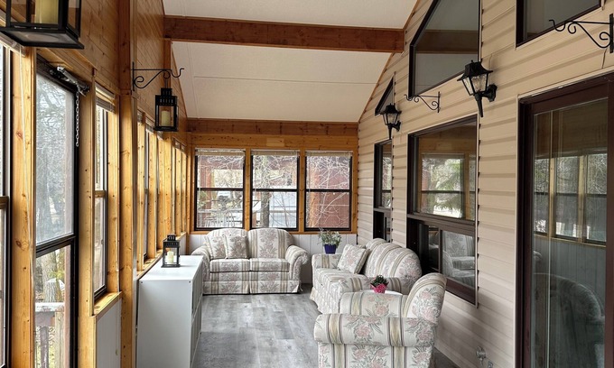 Winnipeg Beach House | Welcome to Sea Glass Cottage! A short 2 minute walk to the beach!