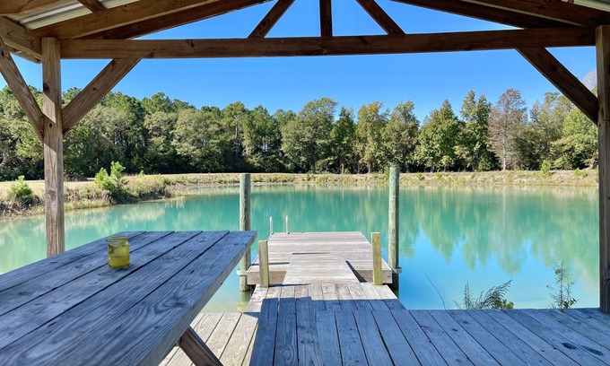 Holly Ridge House | Welcome to The Creek Cottage! 10 mins to Surf City