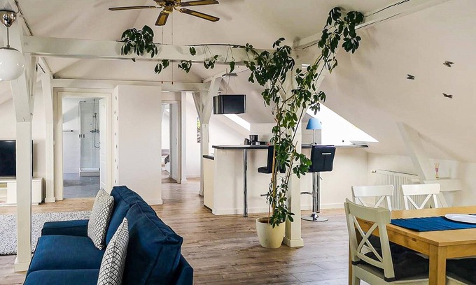 Behnkendorf Apartment | Welcome to the inviting and spacious vacation apartment Dierhagen.