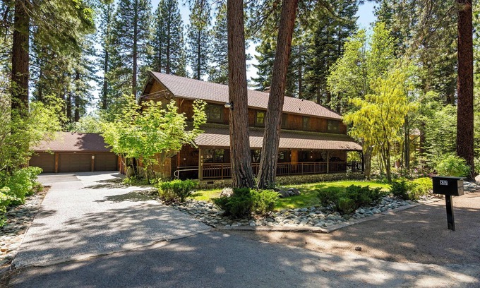 Incline Village House | Welcome to the Ponderosa Pine property