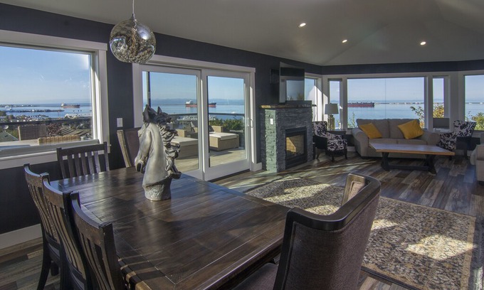 Port Angeles House | Welcome to the White House