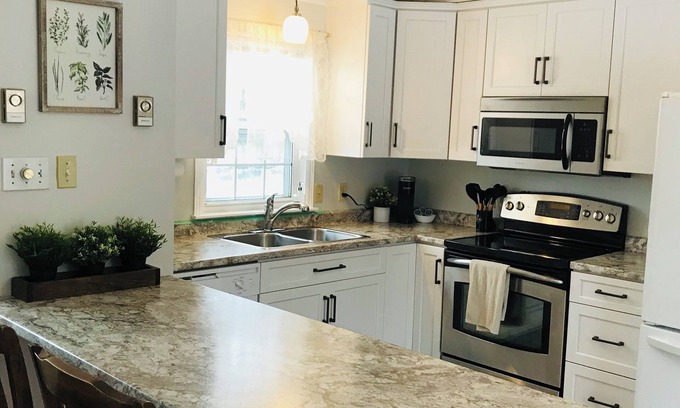 Kings County House | Welcome to the Woodland Home, only minutes from the Bay of Fundy.