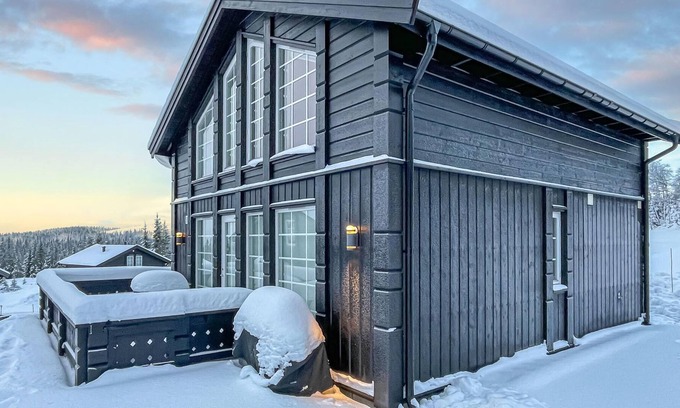 Sjusjoen House | Welcome to this beautiful cottage near Rømåsen in the Sjusjøen area.