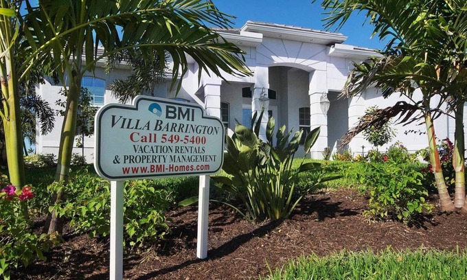 Pelican House | Welcome to Villa Barrington