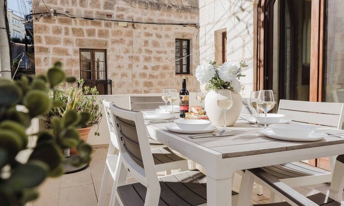 Ta' Pennellu House | Welcome to your ideal characteristic retreat in Mellieha
