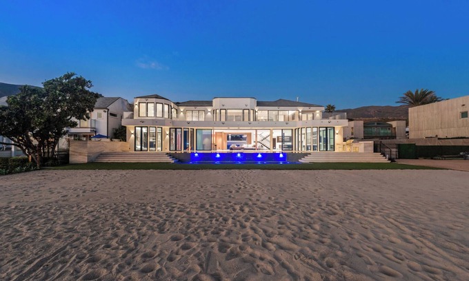 Western Malibu Villa | Welcome to your Malibu seaside paradise!