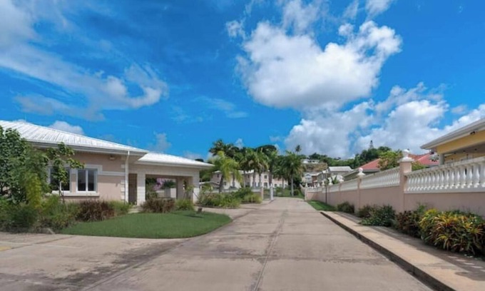 Prospect Apartment | Welcome to your Private Gated Oasis Near The Beach 7