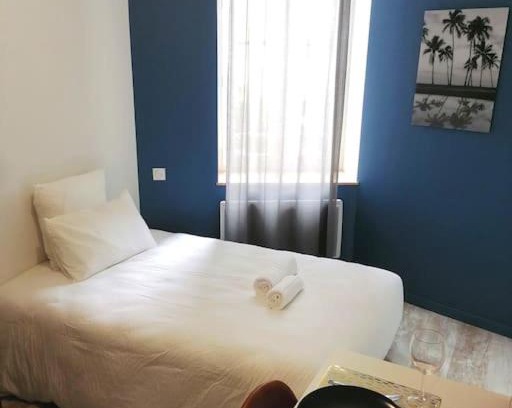 Agen Apartment | WelcomeAgen Electrik Lady appartement 4 Wifi Fibre 700m Gare