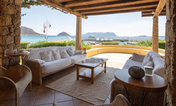 Baia Caddinas Villa | Welcomely - Villa Acqua Marina