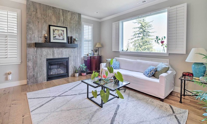 Snoqualmie Ridge House | Welcoming Snoqualmie Townhome w/ Mtn Views!