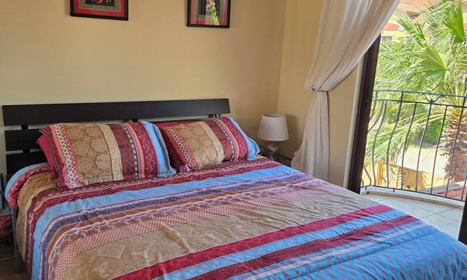Gold Coast House | Welcoming villa within five minutes of the beach.